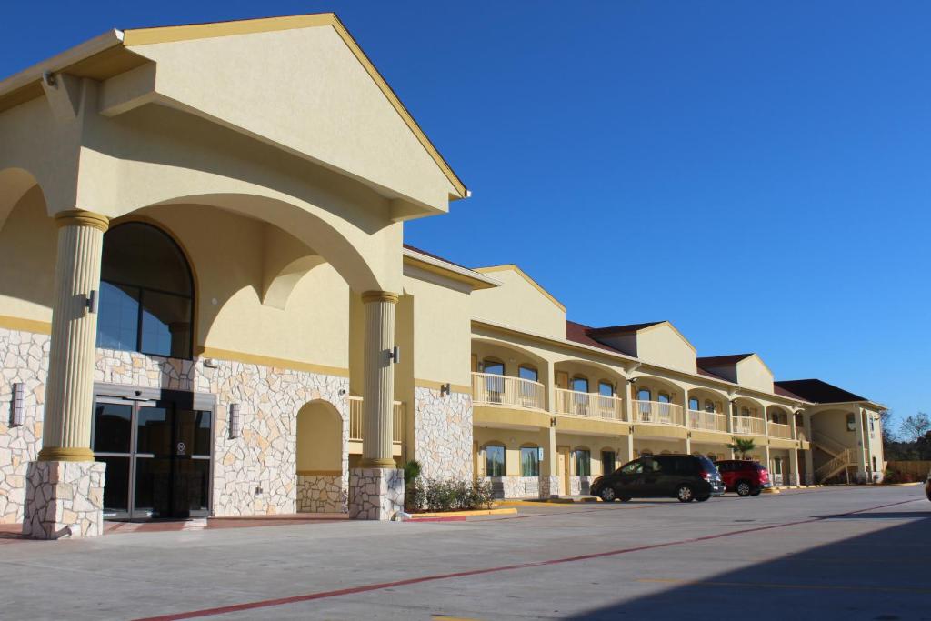 Express Inn and Suites Main image 1